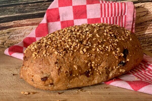  Spelt volkoren rozijnen notenbrood (desem).